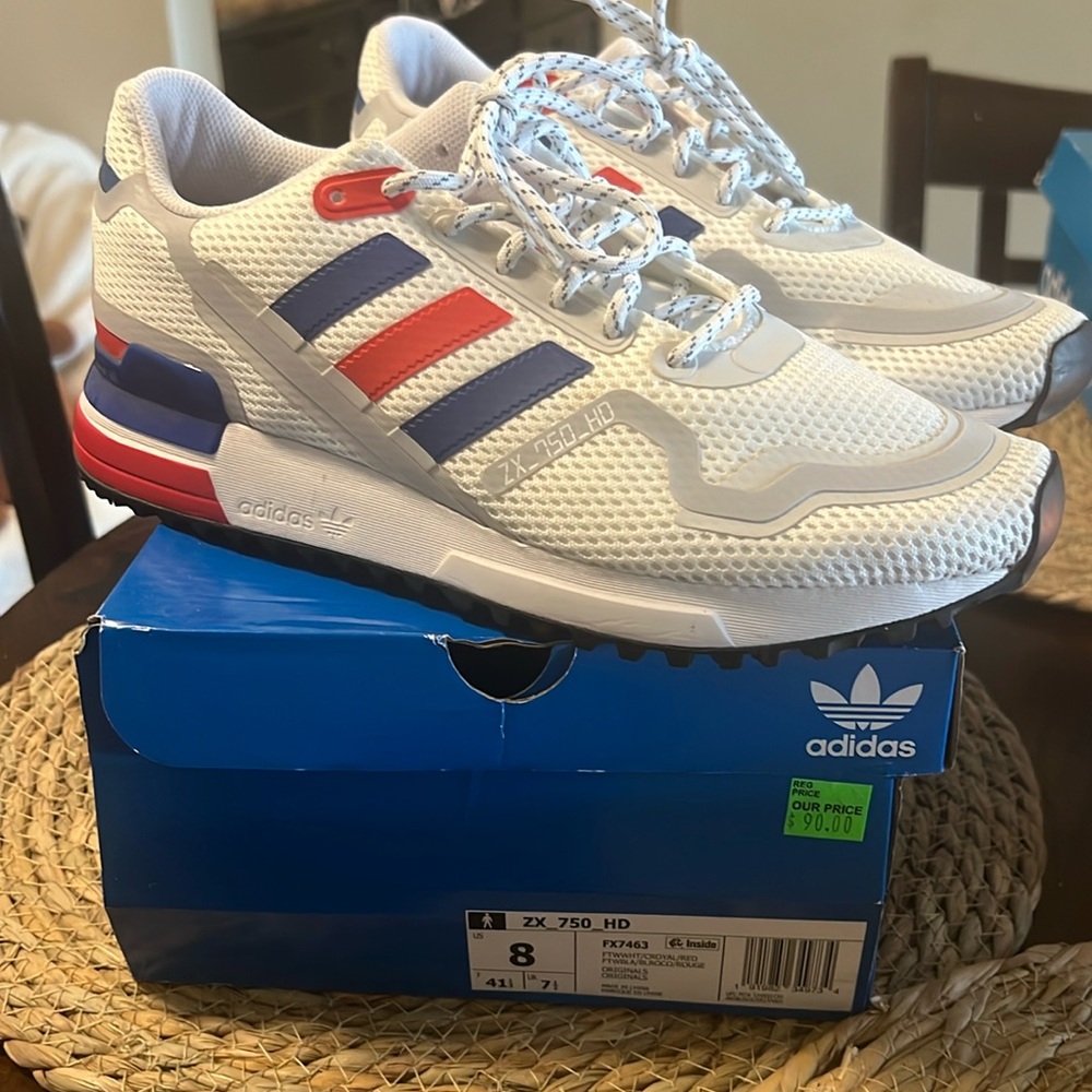 Men’s Addias size 8- Worn once- good condition - Box included.